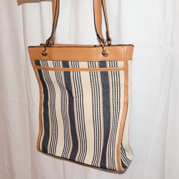 NWOT Jones New York Signature Bag Tan Blue White Stripe, Outside pocket - Picture 5 of 14